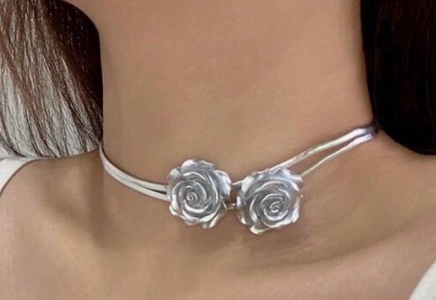 Silver Flower Choker
