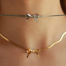 Load image into Gallery viewer, S.S Bow Choker
