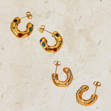 Load image into Gallery viewer, Gold/Rhinestone S/S Hoop
