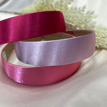 Load image into Gallery viewer, Diadem Satin Accessories
