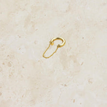 Load image into Gallery viewer, Minimalist Gold S/S Ear Cuff
