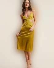 Load image into Gallery viewer, Zae Dress
