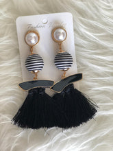 Load image into Gallery viewer, Borla Earrings - YouBoutiquepr

