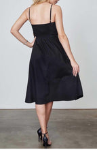Load image into Gallery viewer, Flared Black Dress - YouBoutiquepr
