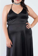 Load image into Gallery viewer, Ursula Maxi Dress
