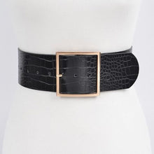 Load image into Gallery viewer, Snake Texture Belt
