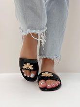 Load image into Gallery viewer, Lubec Sandal
