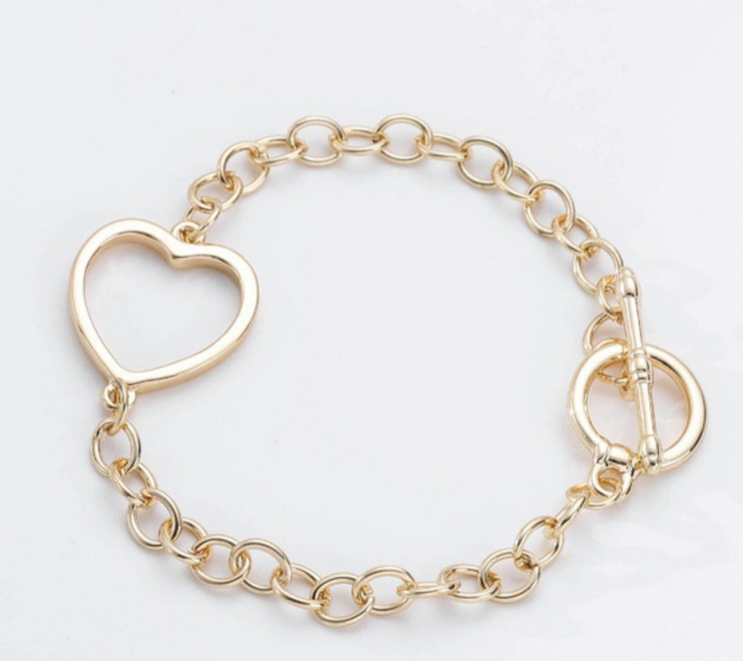 Single Gold Heart Bracelet