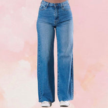 Load image into Gallery viewer, Victoria Jean
